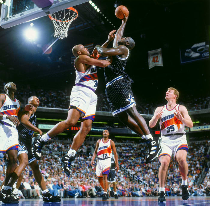 1994-shaquille-o-neal-charles-barkley-017060985_0.jpg